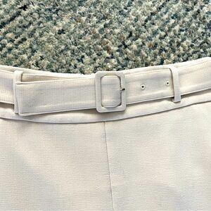 Ann Taylor cream, belted pencil skirt, size 6